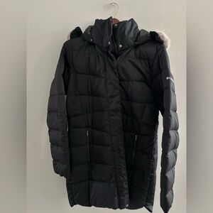 Columbia Women's Black Puffer Jacket XL Winter Coat Down Feathers